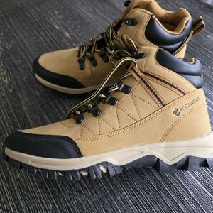 Rocawear Men's Black and Tan Boots